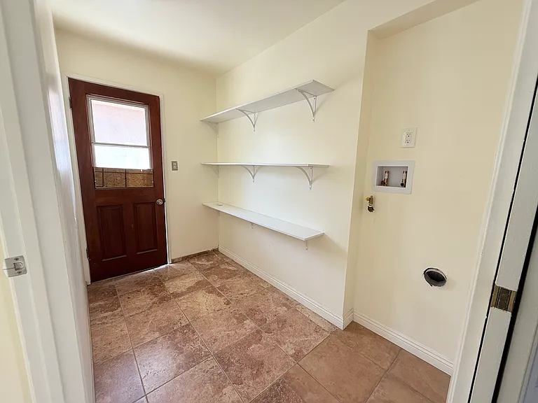 4831 Fiesta Ave #A — Photo 8