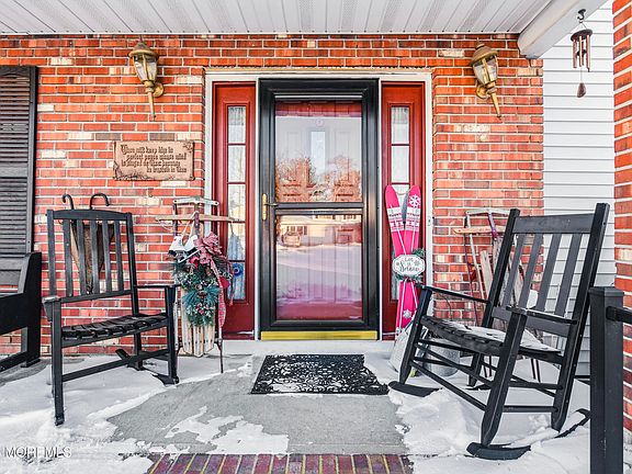 2nd image of 4 Cherry Tree Circle