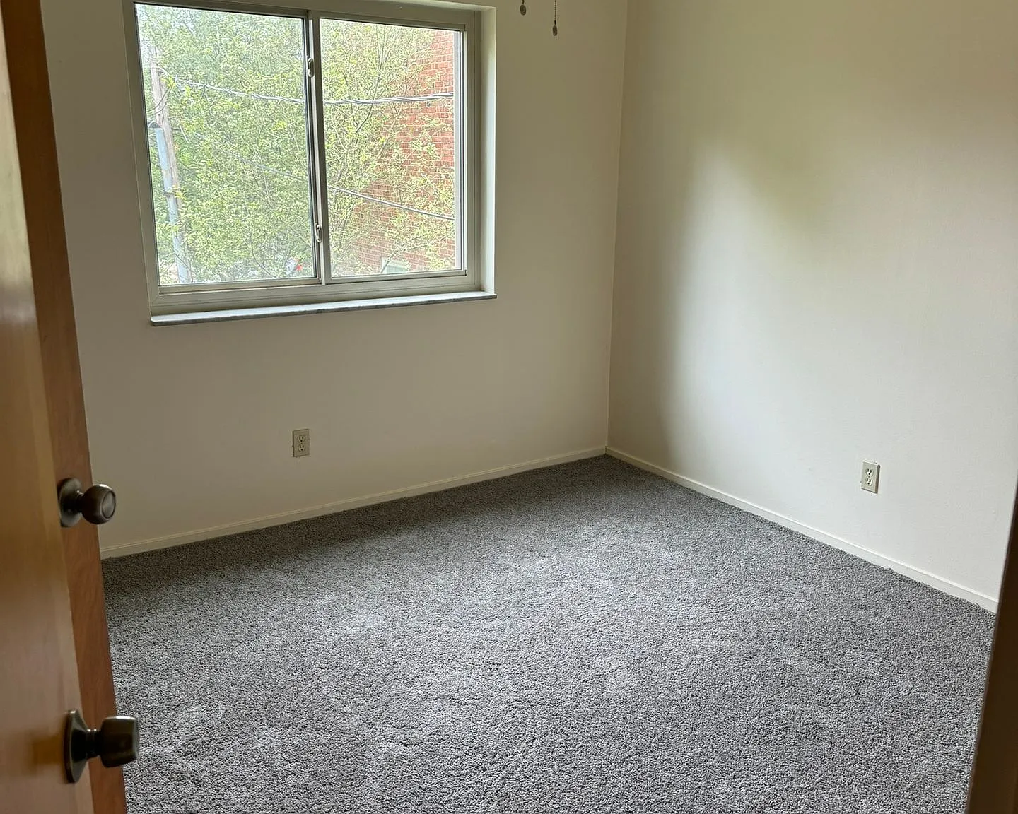 5th Ave Apartments — Photo 3