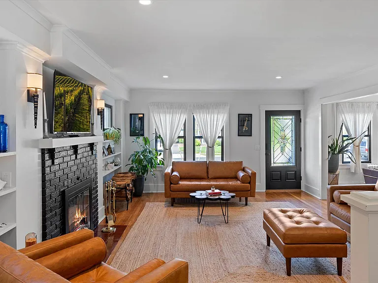 619 Bailey Ave — Photo 10