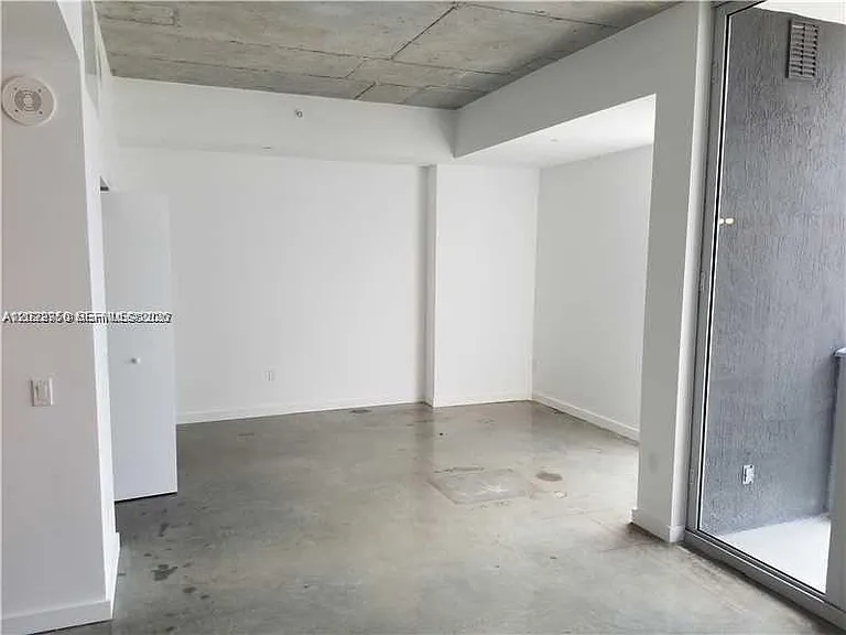 151 SE 1st St #3207 — Photo 5