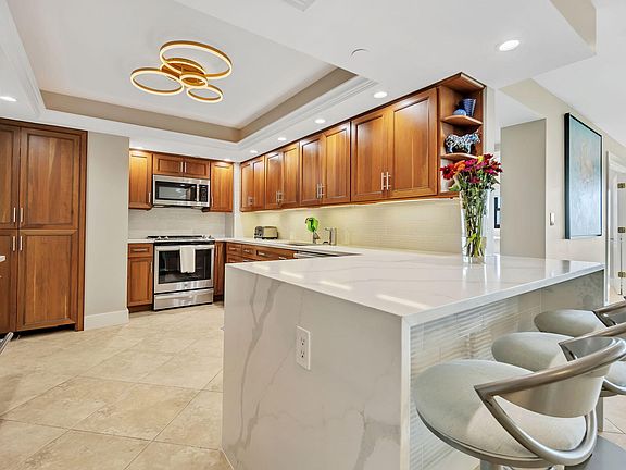 2nd image of 3200 Port Royale Drive N #902
