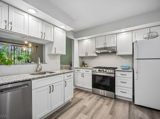 10H Sentinel Ct BLDG 10 #H, Chatham Twp., NJ 07928