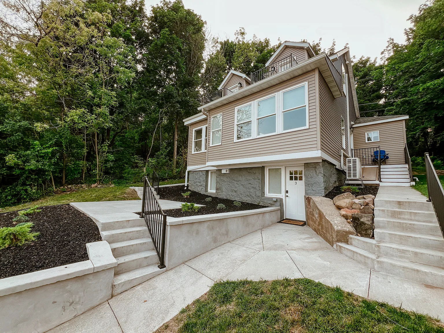 2 bed, 800 sqft, $2,500 — Photo 3