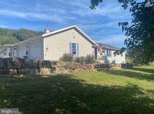 158 Farm Dr, Thompsontown, PA 17094