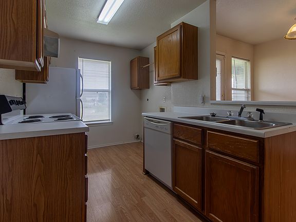 5th image of 5710C Greengate Dr