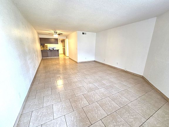 2nd image of 1917 & 1919 W Whitendale Ave #1917