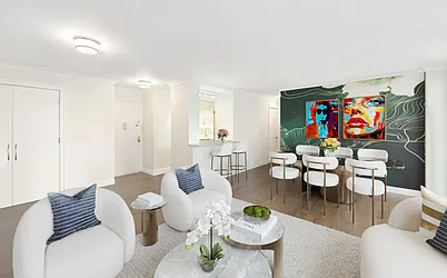 555 Main Street, #1002