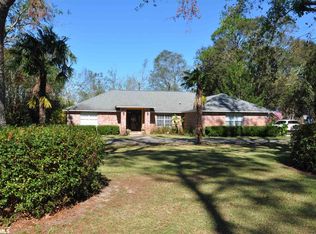 719 E Peachtree Ave, Foley, AL 36535