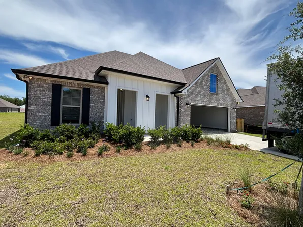375 E Tweet St, Freeport, FL 32439