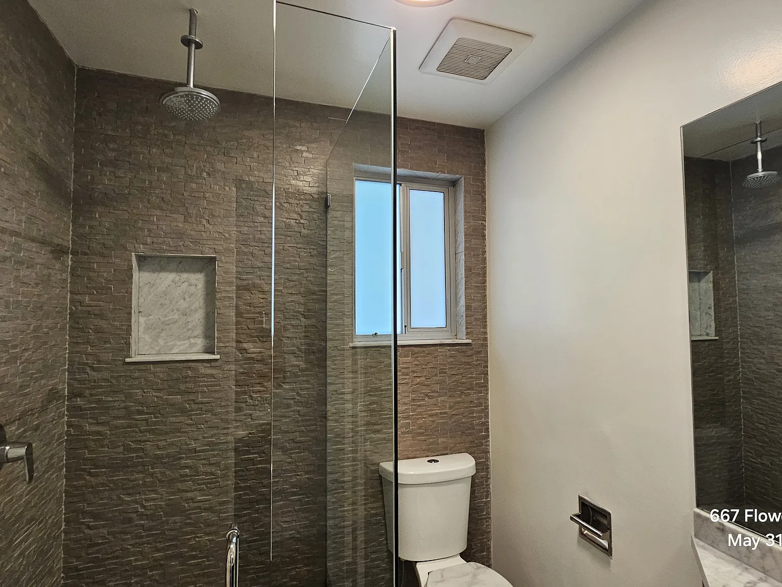 667 Flower Ave — Photo 3
