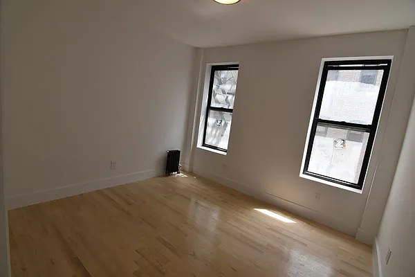 Rented by Zuz Realty | media 16