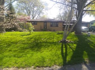 7100 Gardenview Ln, Springfield, IL 62712