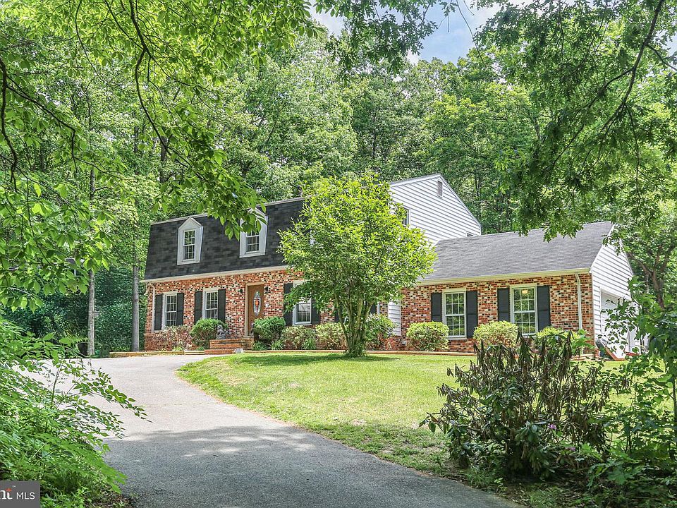1st image of 6401 Wolf Run Hunt Ct