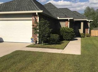 2945 Nicholson Lake Dr, Baton Rouge, LA 70810