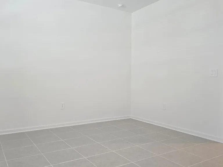 2452 Bluestone Rd — Photo 4