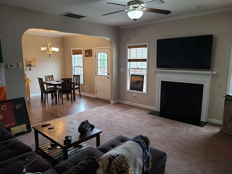 302 Bonnie Ct — Photo 5
