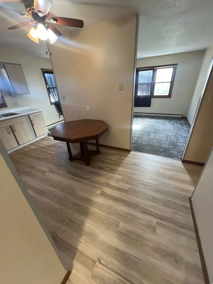 1106 Britton — Photo 3
