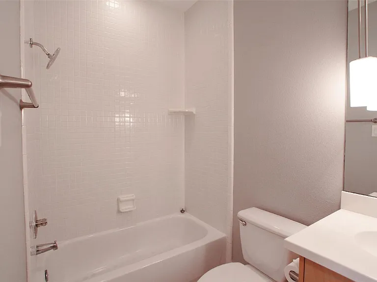 4701 Caroline St — Photo 30