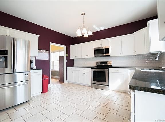 5th image of 132 Birkdale Dr