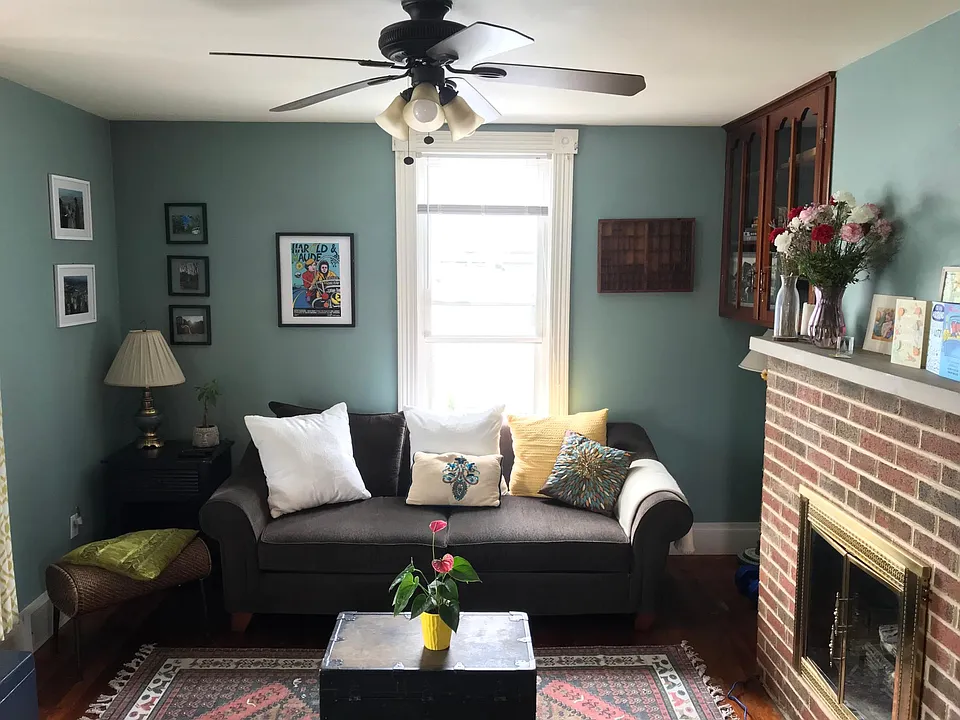202 Penn St #1