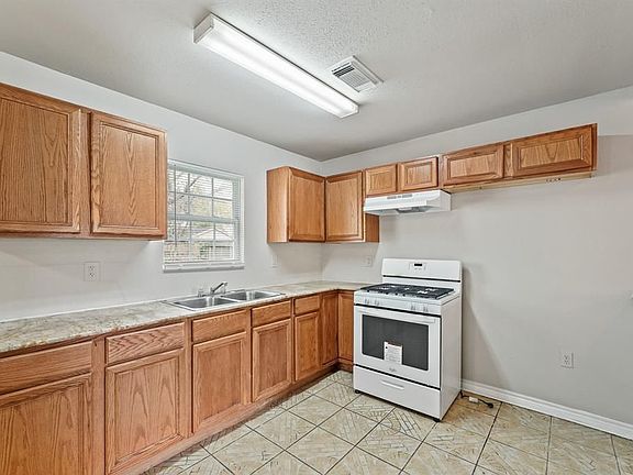 5th image of 5415 Nightingale Dr