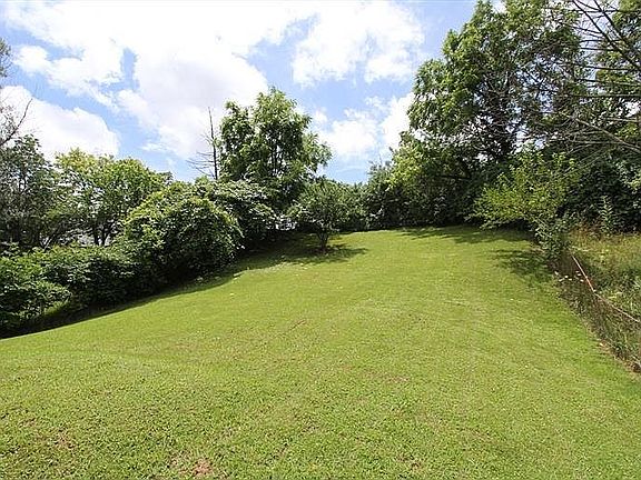 3rd image of 3411 Bighorn Ct