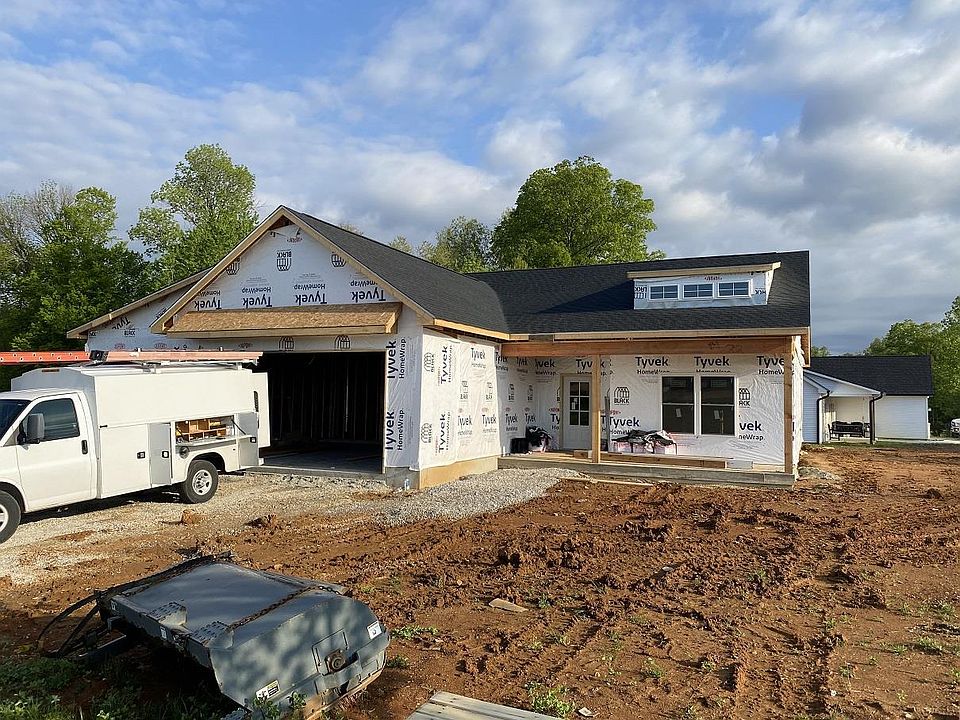 1st image of 551 E Lucy Ln
