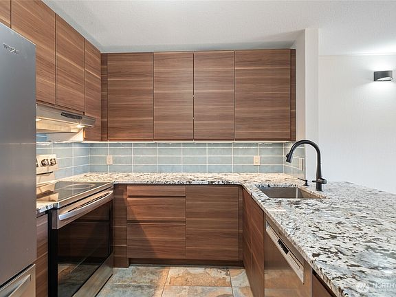 5th image of 325 Division Street #202
