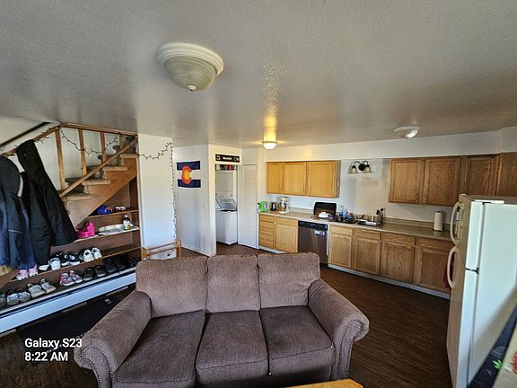3rd image of 101 Norgren Rd APT 2