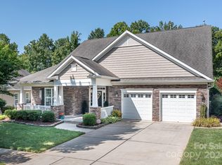 12420 Meetinghouse Dr, Cornelius, NC 28031