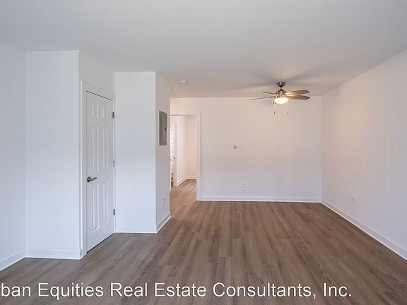 3rd image of 150 E Lake St #3A