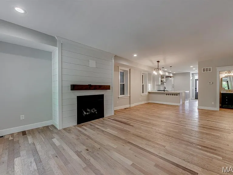 4116 Flad Ave — Photo 3