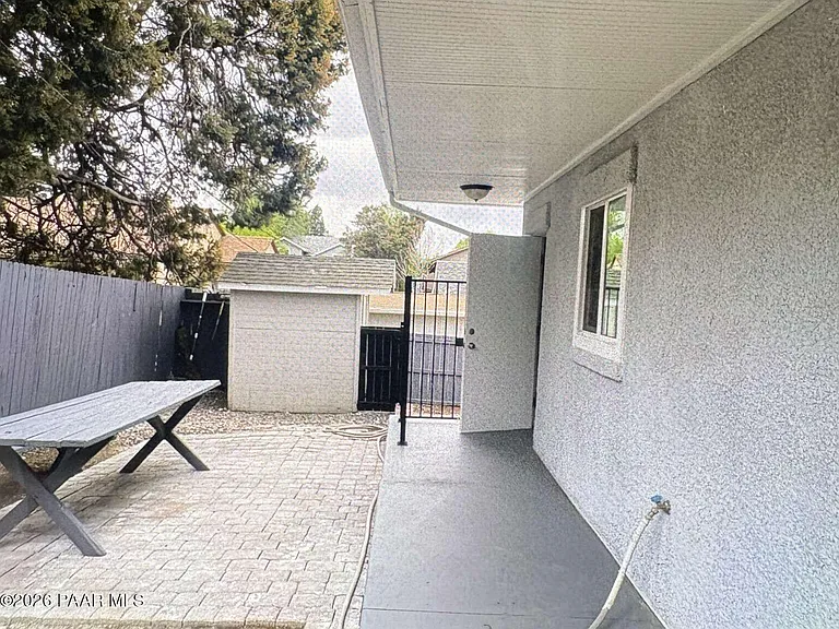 135 S Arizona Ave #1/2 — Photo 6