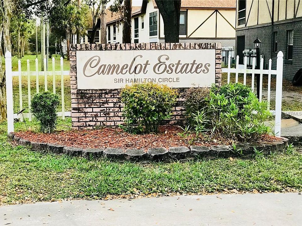 2nd image of 2974 Sir Hamilton Cir #4