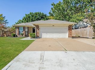 6220 Valley Forge Ct, Arlington, TX 76002