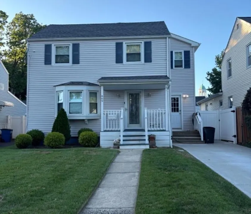 405 Sanford Ave