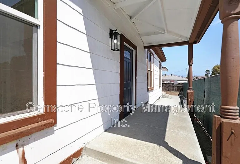 6250 Stewart St — Photo 2