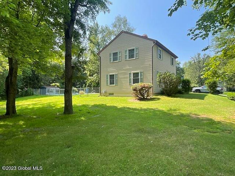 3rd image of 3 Huntwood Drive