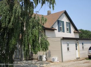209 E St N, Elgin, ND 58533
