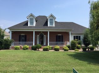 1641 Castleton Dr, Madisonville, KY 42431