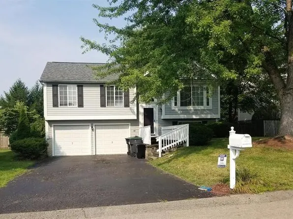 519 Sarah Dr, Cranberry Township, PA 16066