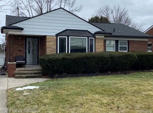 18100 Holland Ave, Eastpointe, MI
