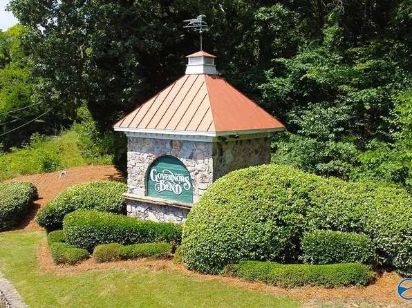 2216 Governors Bend Rd SE, Huntsville, AL 35801