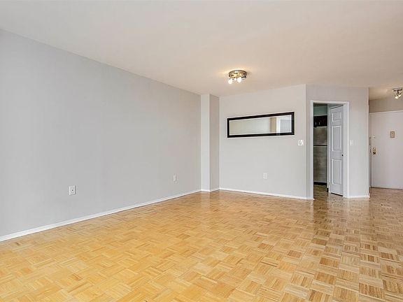 4th image of 118 Harmon Cove Tower #118