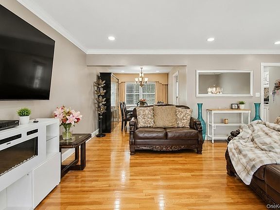 5th image of 34 Fairdale Drive