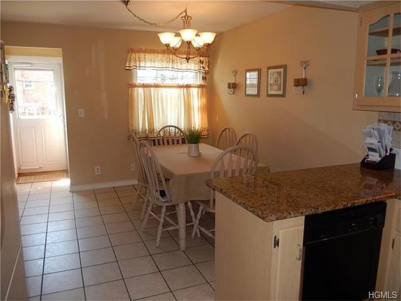 3rd image of 1014 Wilcox Ave