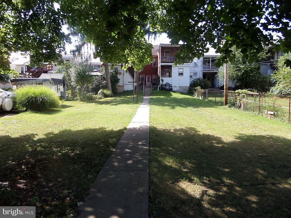 2nd image of 320-322 Valley St