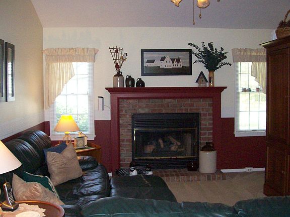 gas fireplaced fam rm adds warmth