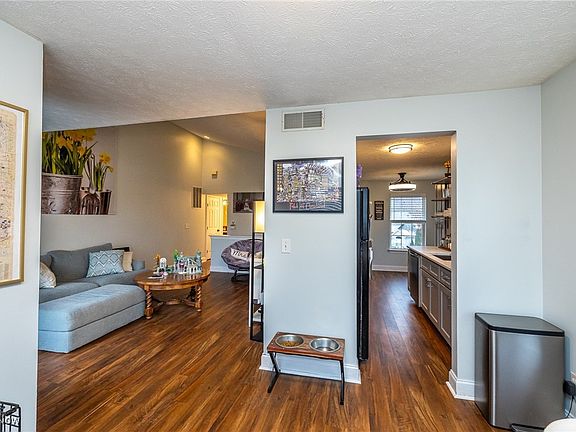 5th image of 5250 Whispering Oaks Blvd APT C1